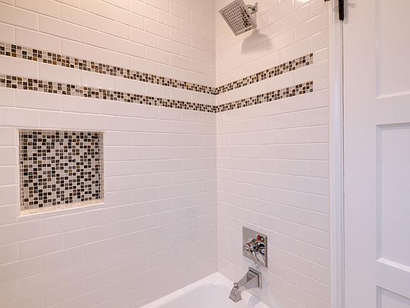 2nd image of 2753 Burkshire Ave