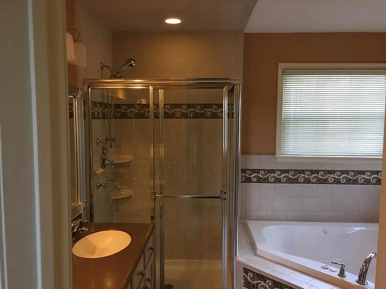 29 Carriage Dr — Photo 12