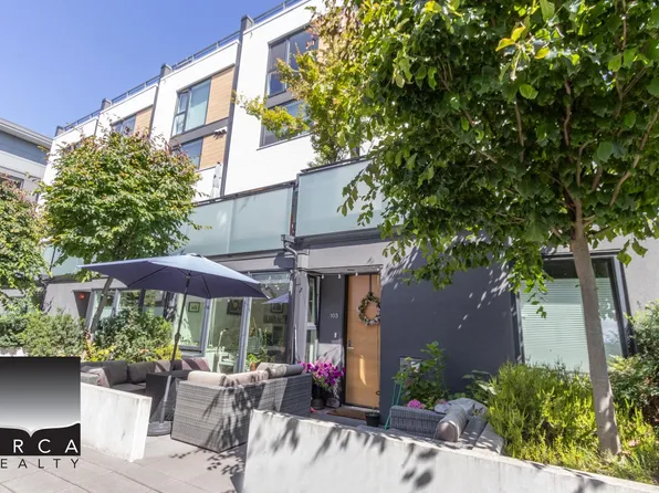 649 E 3rd St #103, North Vancouver, BC V7L 1G6