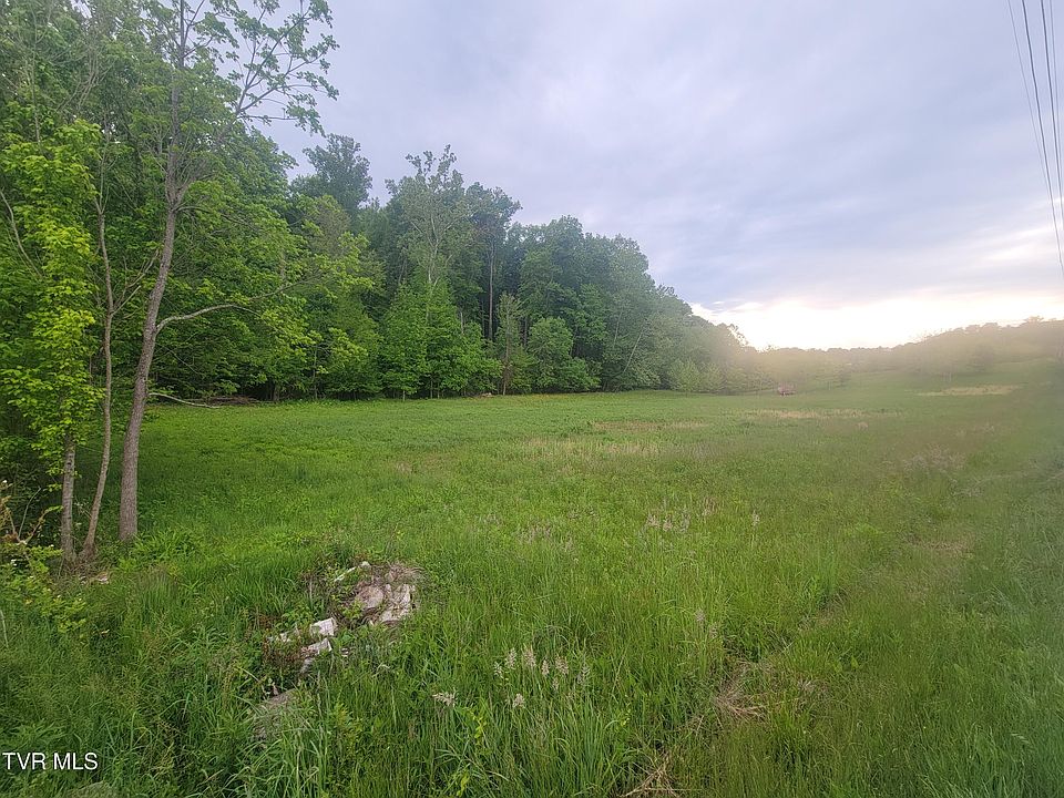 2nd image of 1390 Island Rd