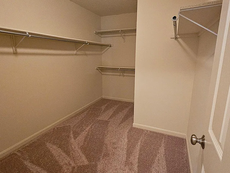 2822 Slingerland Dr — Photo 32