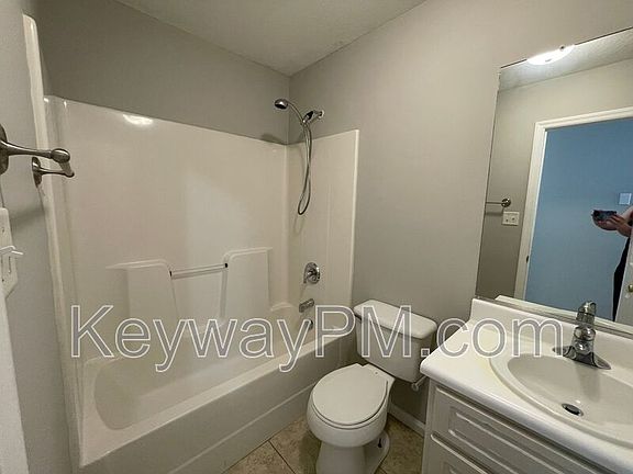 4th image of 445 Northrop Pl