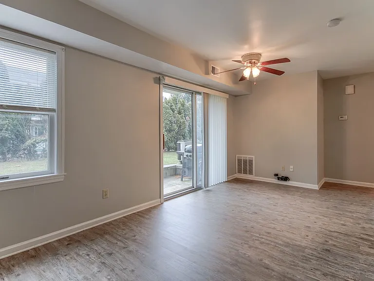 555 Allison Drive — Photo 3