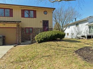 1310 Bancroft Dr, Bloomington, IL