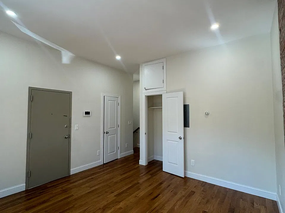353 Elm St #1