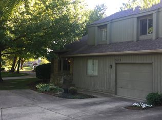520 Conner Creek Dr, Fishers, IN