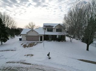 3975 Prairie Ct, Oshkosh, WI 54901