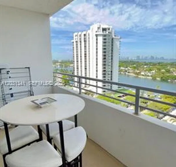 5555 Collins Ave #16W — Photo 15