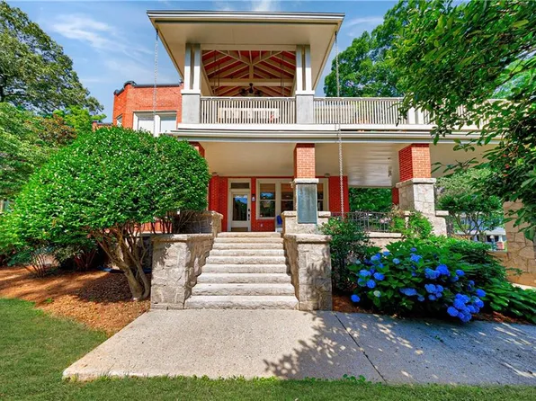 1065 High Point Dr NE, Atlanta, GA 30306