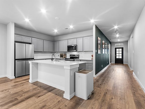4th image of 73 Palouse St
