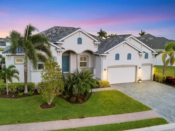 6261 Champions Row St, Bradenton, FL 34210