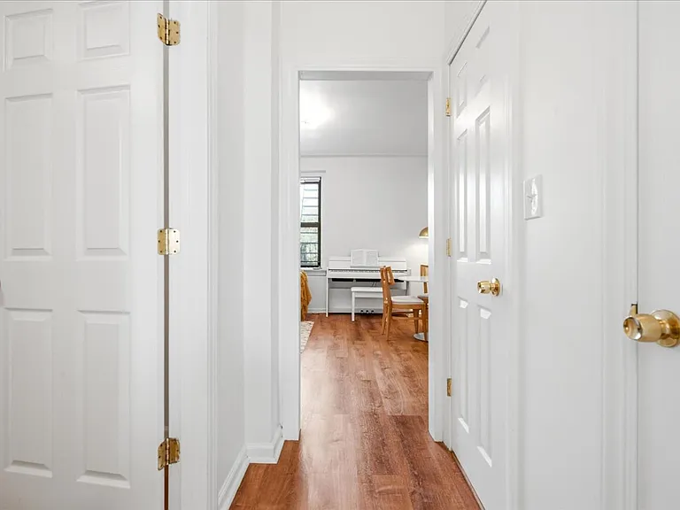 6264 Saunders St #3P — Photo 17