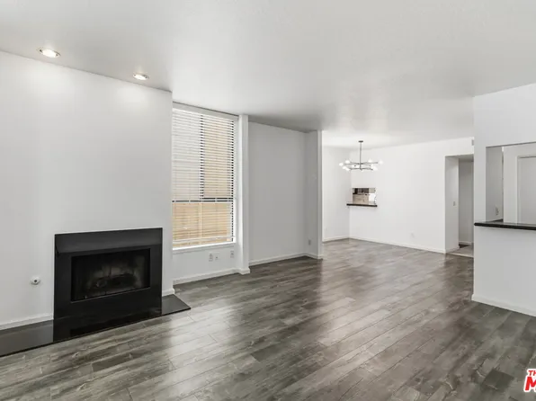 500 S Barrington Ave APT 2, Los Angeles, CA 90049