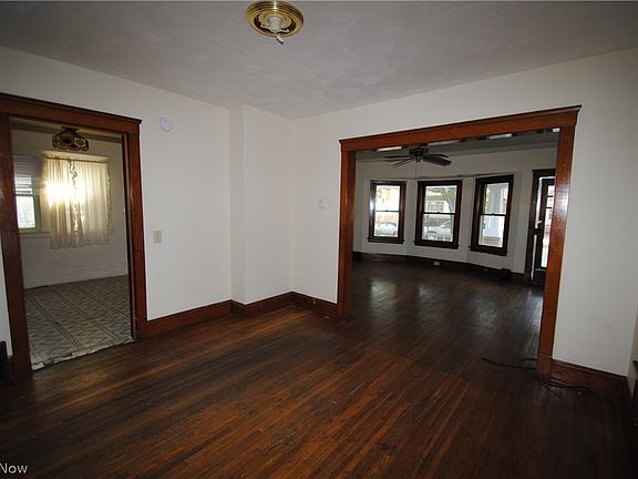 4th image of 3023-3025 W 101st St