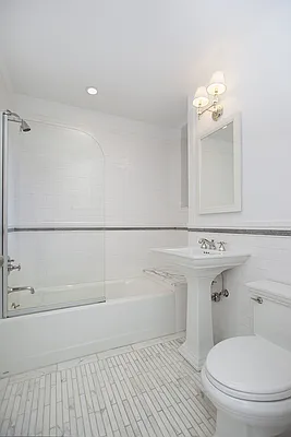 Sold by Defiant Realty LLC | media 6
