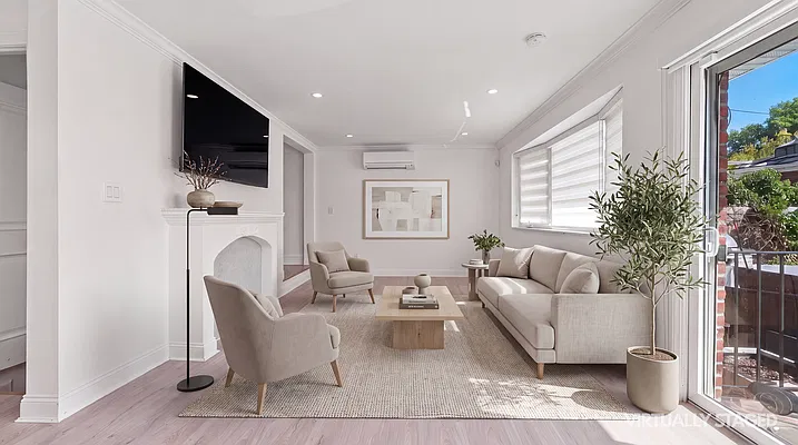 Living room, photo 2