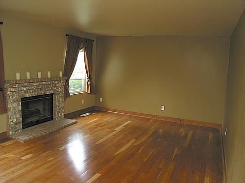 4th image of 20212 73rd Ave E