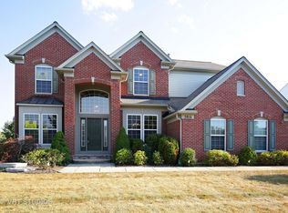 2816 Carrington Dr, Dundee, IL 60118