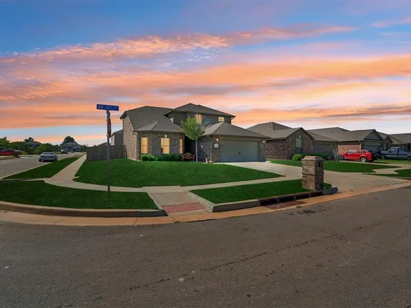 820 NW 5th St, Newcastle, OK 73065