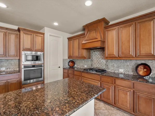 1112 Vickery Dr, Desoto, TX 75115