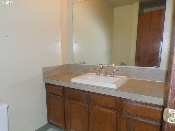 4th image of 10202 NE 17th Cir
