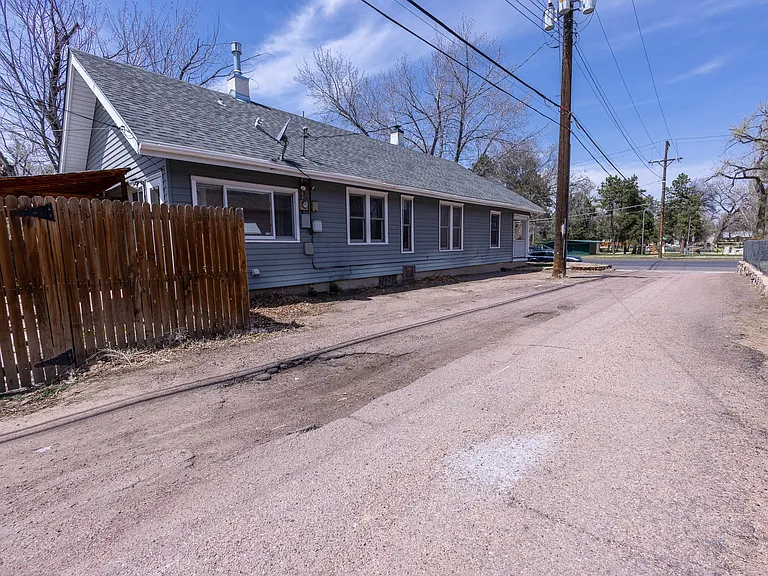 1211 E Boulder St — Photo 26