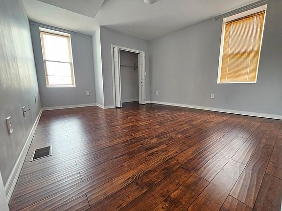 5th image of 400 Kossuth Ave #2W