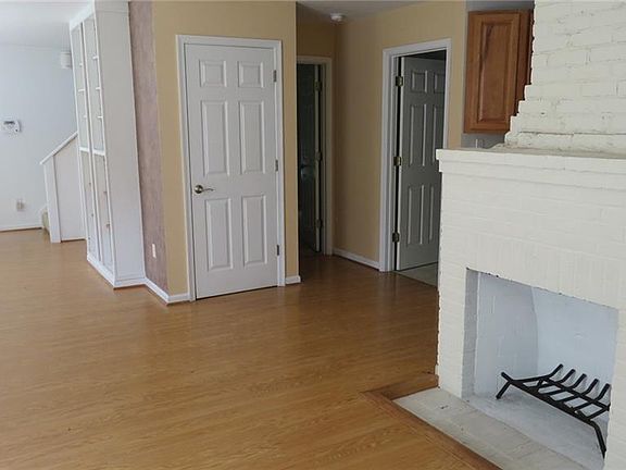 4th image of 1824 Edgewood Ave