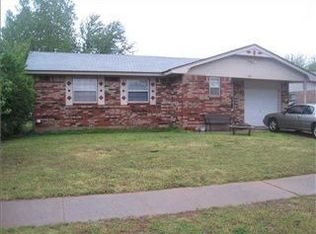 422 W Juniper Dr, Mustang, OK 73064