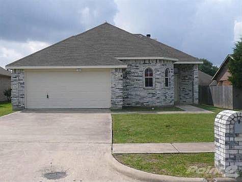 1st image of 136 Woodhill Dr