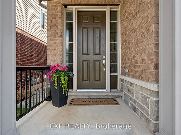 4th image of 31 William Dunlop St