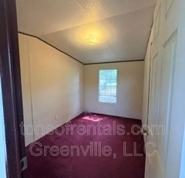 255 Pine Dr — Photo 12