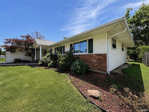 2nd image of 325 Forest View Dr