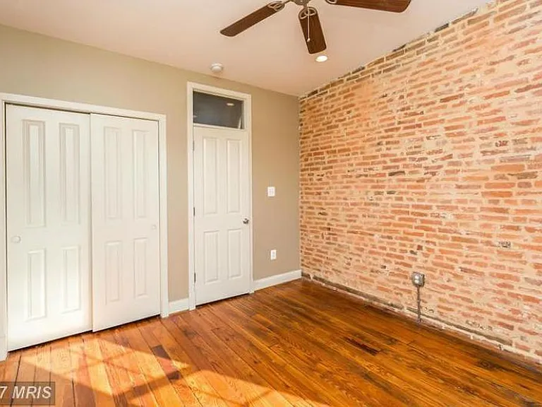 30 E Heath St #PRIMARYROOM — Photo 16