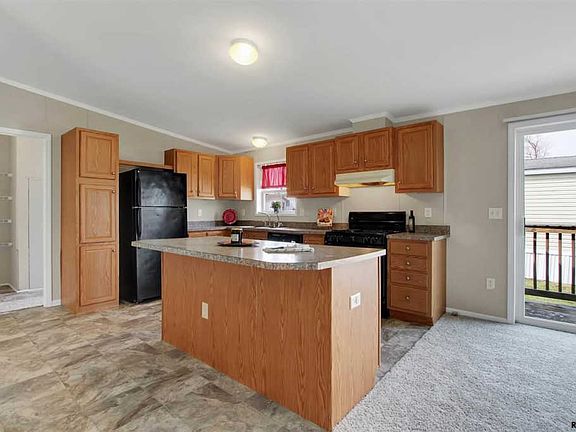 5th image of 141 Adam Dr