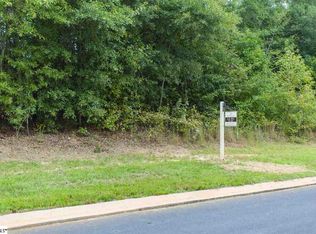 305 Red Spruce Ln, Greer, SC 29651