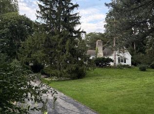 1030 Terrace Dr, Elm Grove, WI 53122