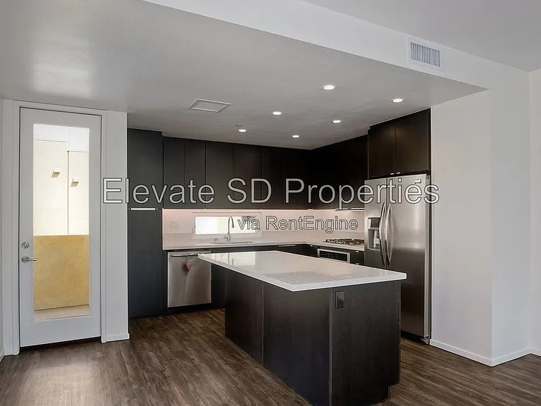 2886 C St — Photo 1