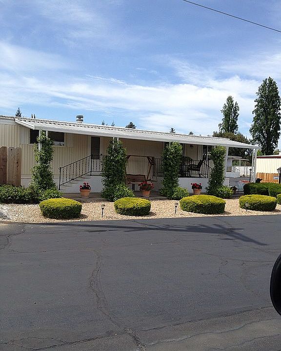 Corner lot