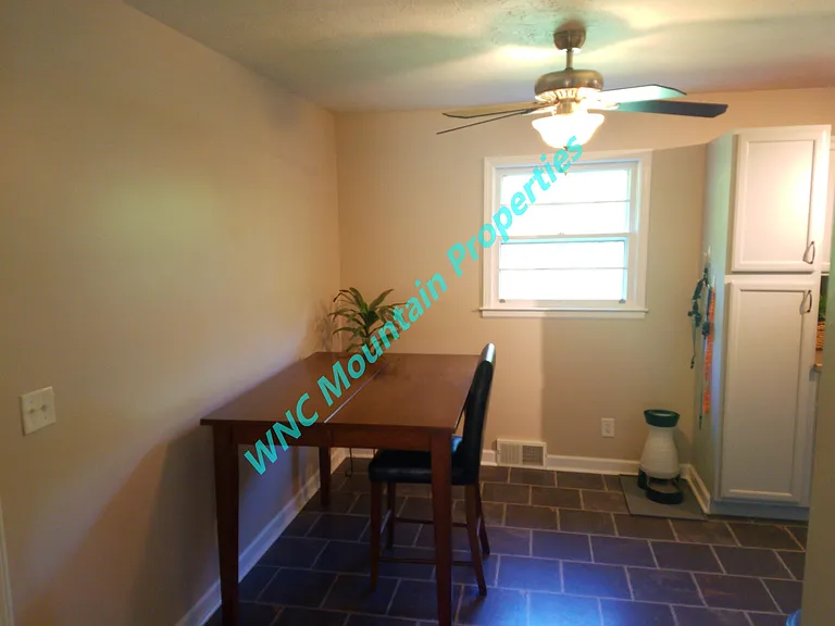125 Saint John Rd — Photo 5