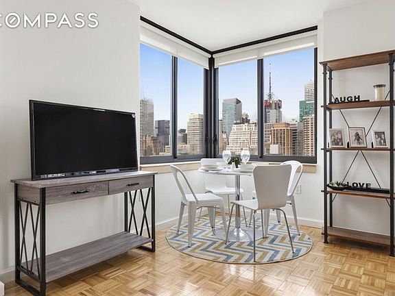 4th image of 35 W 33rd St #19A**