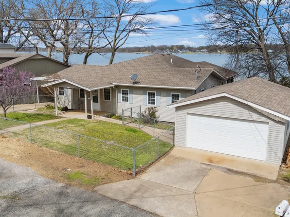 1014 Red Bud Dr, Grove, OK 74344