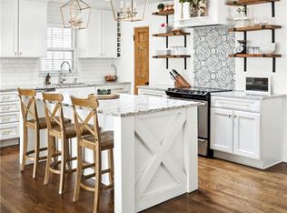 9907 Cedar St, Overland Park, KS 66207