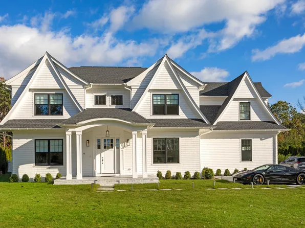 16 Cheviot Rd, Southampton, NY 11968