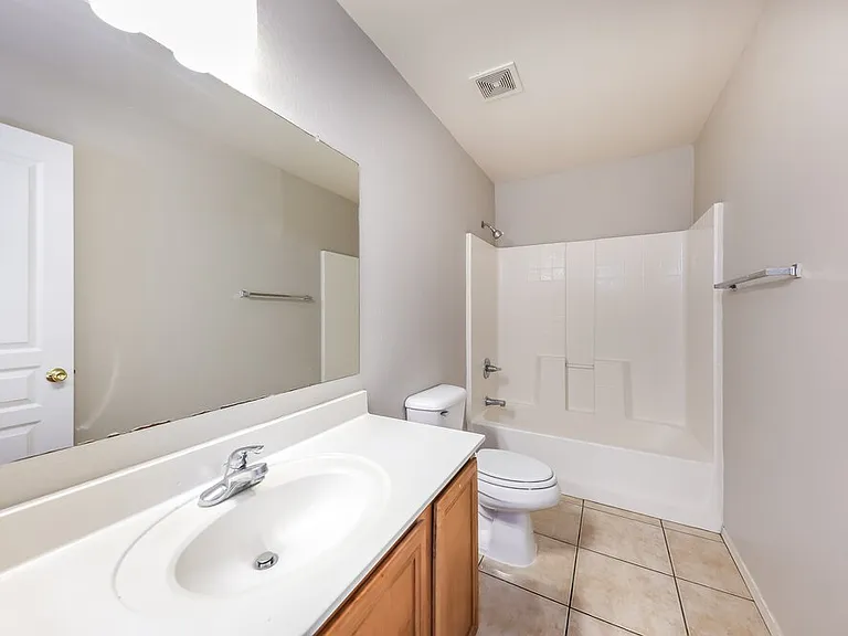 3312 S 95th Dr — Photo 15