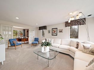 35 Linden Park Dr, Randolph, MA 02368