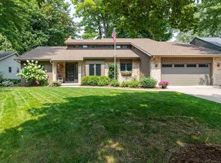 616 White Birch Ct, Appleton, WI 54915