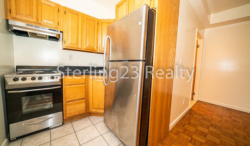 1st image of 25-66 12th St #A3