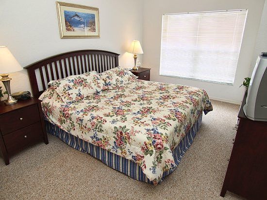 VSD3T19-06-King-Master-Bedroom