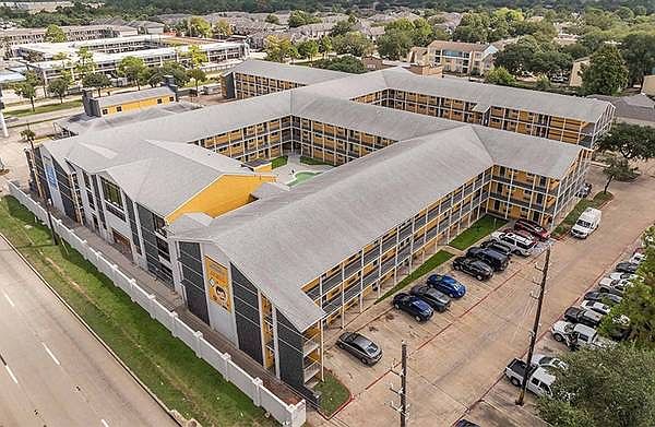 Building Photo 2